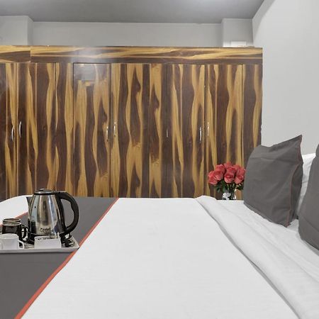 Hotel Super Townhouse Rcc Blizz Kondapur  Zewnętrze zdjęcie