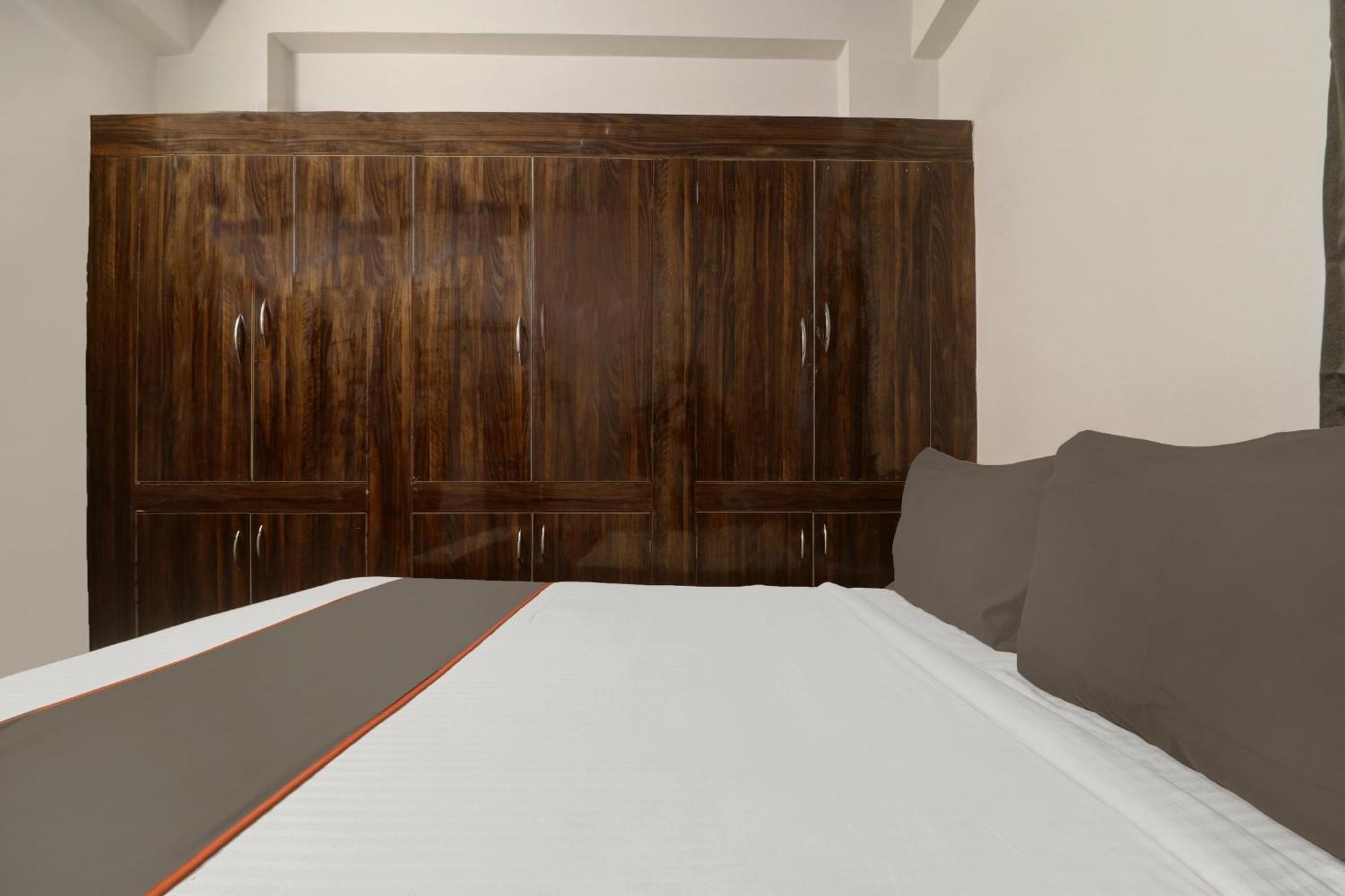 Hotel Super Townhouse Rcc Blizz Kondapur  Zewnętrze zdjęcie