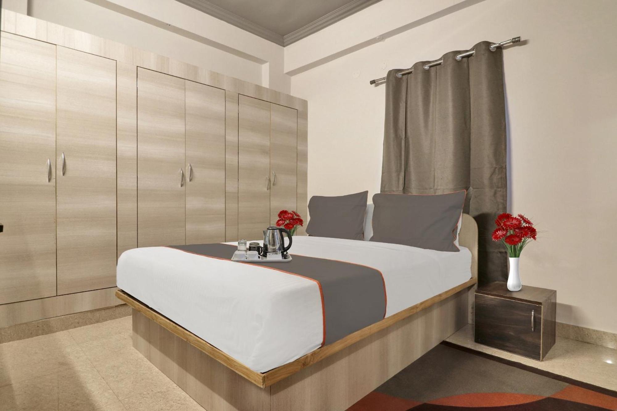Hotel Super Townhouse Rcc Blizz Kondapur  Zewnętrze zdjęcie