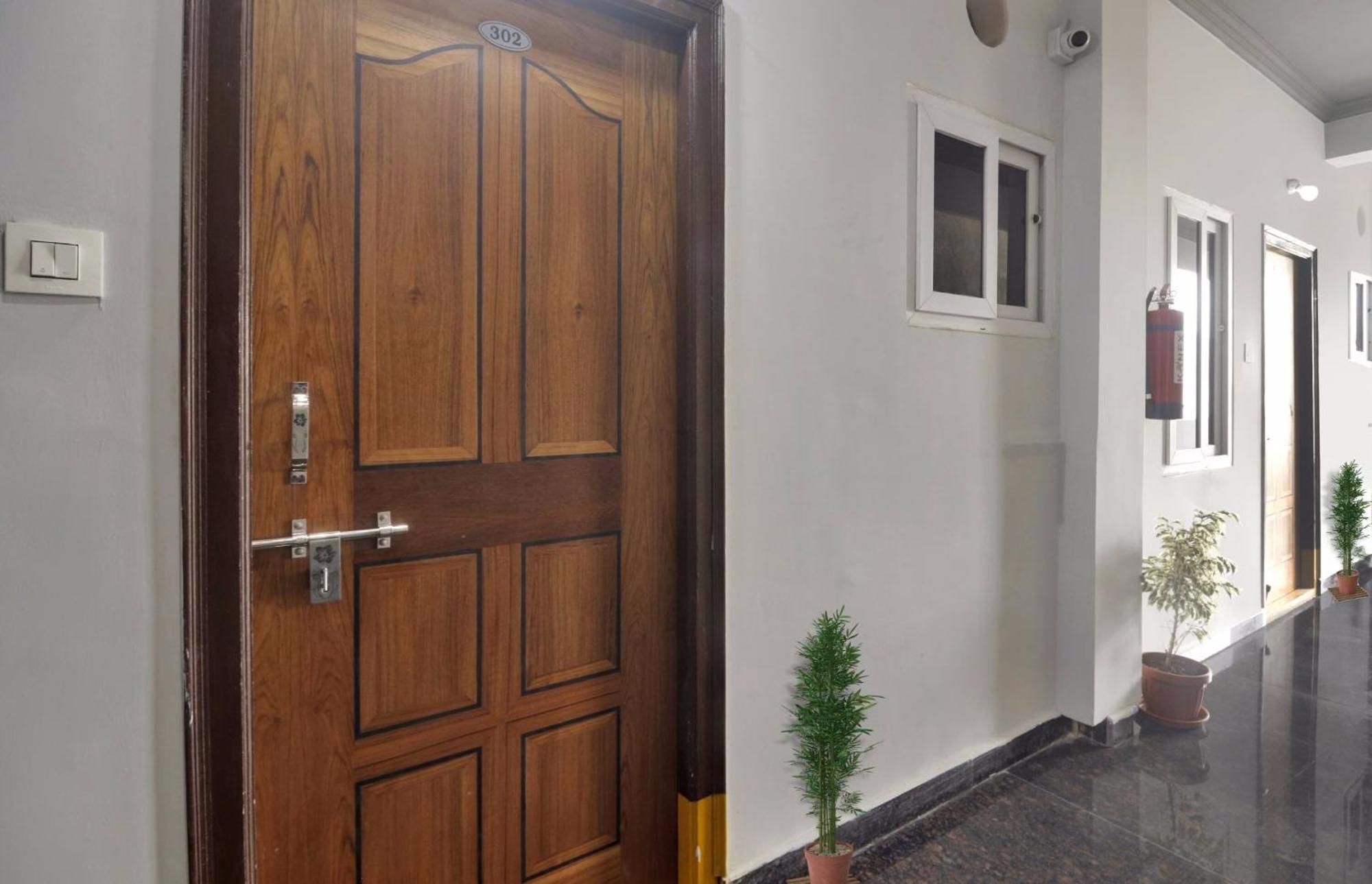 Hotel Super Townhouse Rcc Blizz Kondapur  Zewnętrze zdjęcie