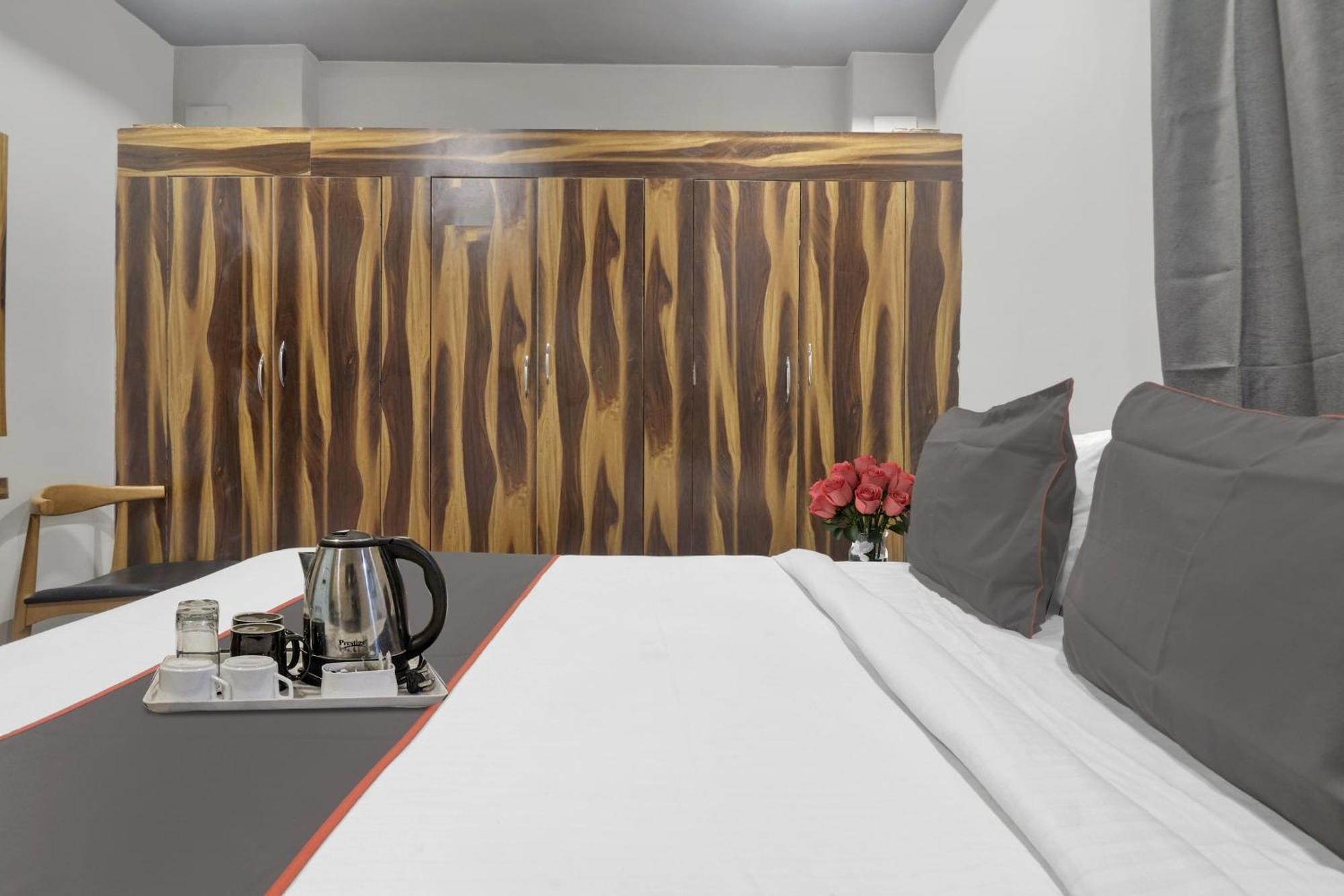 Hotel Super Townhouse Rcc Blizz Kondapur  Zewnętrze zdjęcie